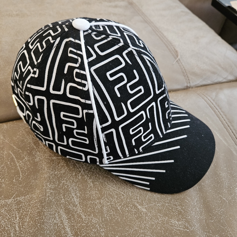 Black & White Patterned Baseball Cap - Men